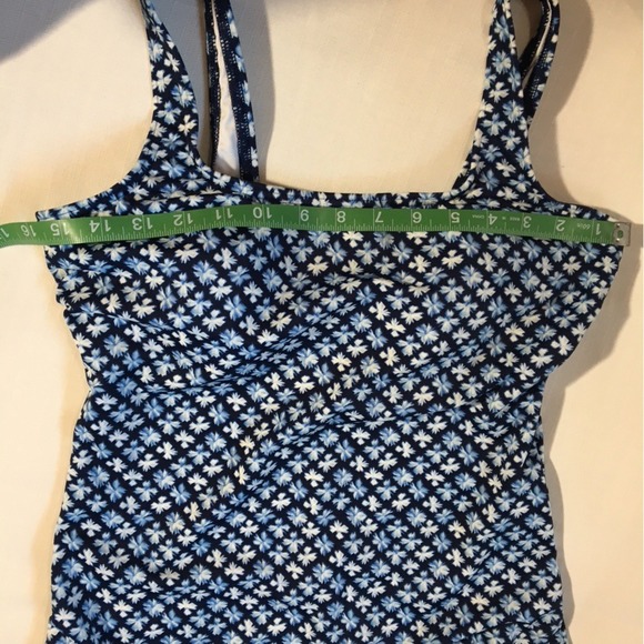 NWOT Lands' End Classic Built in Bra One Piece Swim Suit - Picture 8 of 9